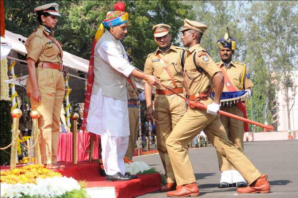 Modi paying homage to Sardar Patel 