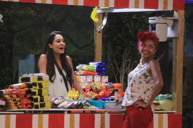 Lisa Haydon appears in Bigg Boss