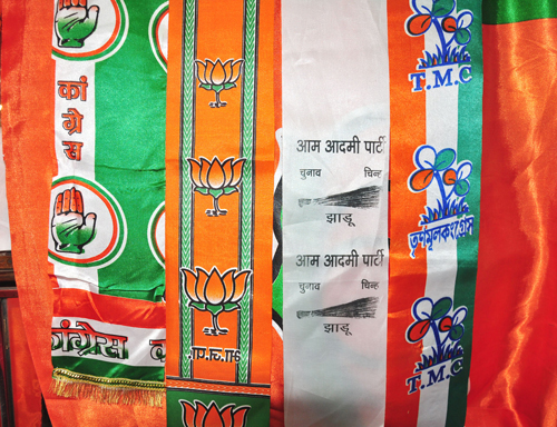Polls 'merchandise' floods Kolkata markets 