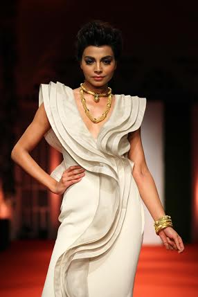 Nargis Fakhri walks for AZVA jewellery