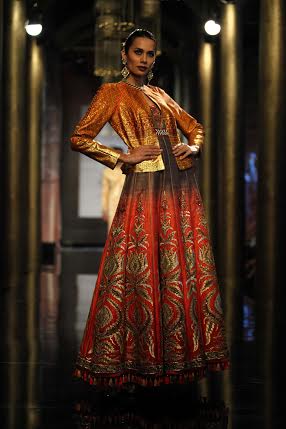 Shraddha Kapoor walks for JJ Valaya at IBFW