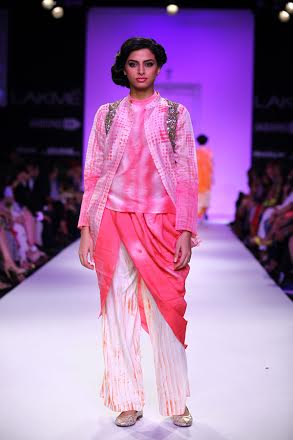 Krishna Mehta showcases collection at LFW