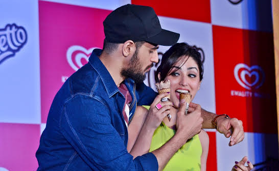 Sidharth, Yami visit Kolkata today