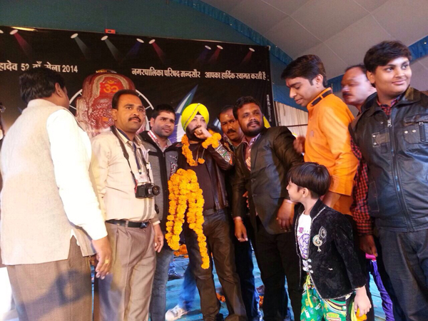 Daler rocks Mandsaur in MP