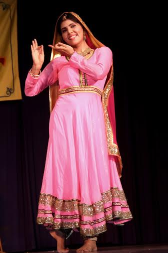 Anjanaa Bhattacharya receives special award for Kathak 