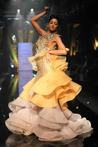 Abu Jani,  Sandeep host opening show Khosla Lakme Fashion Week