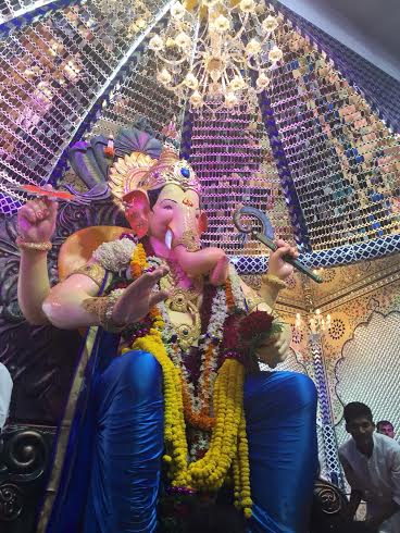 Parineeti Chopra visits Lalbaugcha Raja