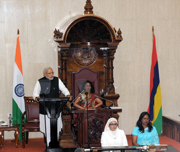 Modi addressing the National Assembly of Mauritius