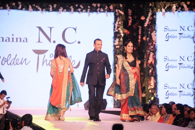 Priyanka Khurana Goyal supports Cancer patients by walking the ramp