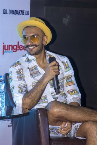 "Dil Dhadakne Do" stars sizzles Kolkata