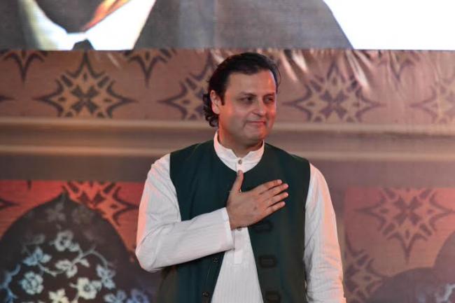 Mamata Banerjee opens Jashn-E-Iqbal, honours Iqbal 