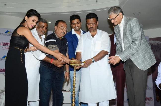 Acropolis mall opens in Kolkata