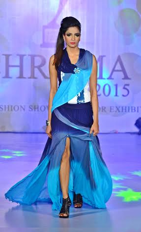 Nusrat sizzles the ramp 