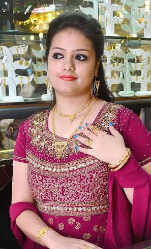 Senco Gold inaugurates new look of Gariahat store 