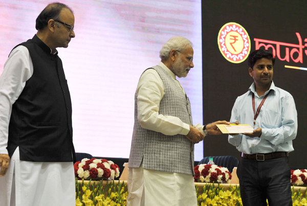 Narendra Modi launching the Pradhan Mantri MUDRA