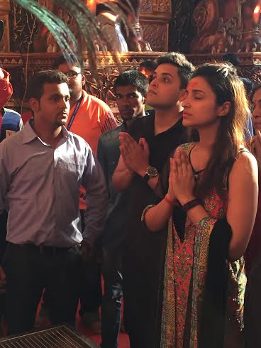 Parineeti Chopra visits Lalbaugcha Raja