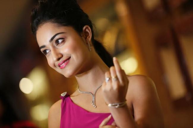 Senco Gold and Diamonds launches 'Everlite Collection' ahead of festive season