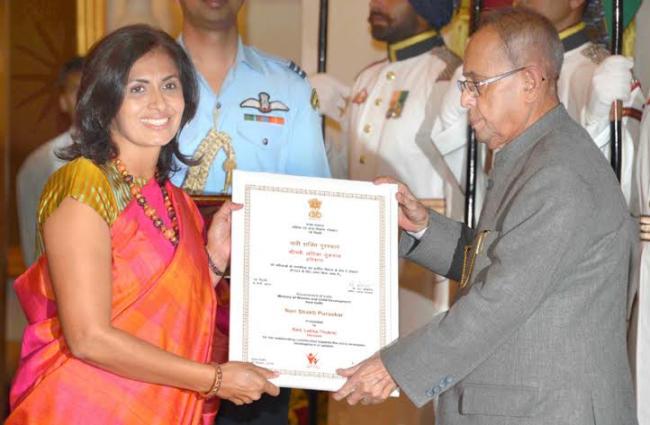 President presents Stree Shakti, Nari Shakti awards
