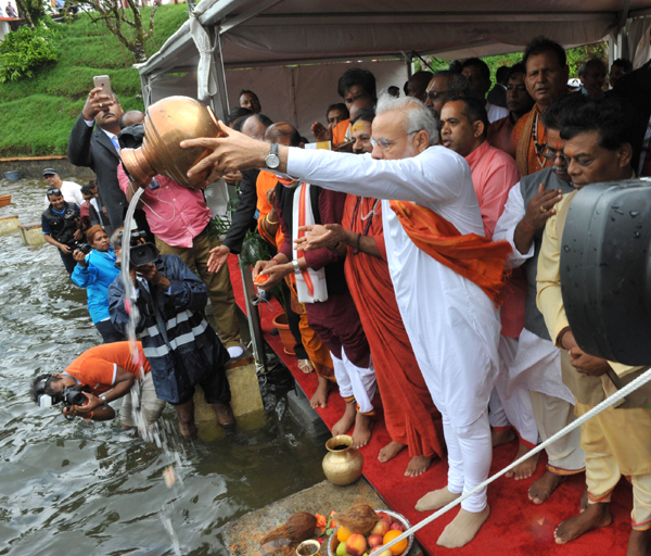 Narendra Modi at Ganga Talao