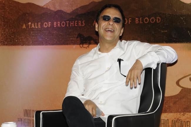 Vidhu visits Kolkata on 'Broken Horses'