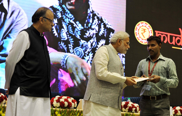 Narendra Modi launching the Pradhan Mantri MUDRA