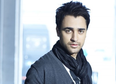 Imran Khan watching grad dad's celluloid gems