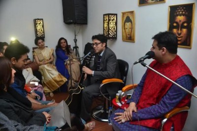 Celebrity chat show launched at Buddha Bites outlet