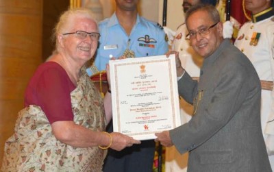 President presents Stree Shakti, Nari Shakti awards