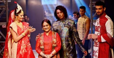 Kolkata: Sharbari Datta showcases her collections at  Kingfisher Ultrla Bengal Fashion Week