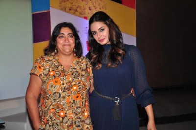 Huma revisits British era