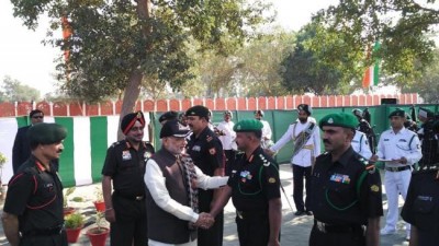 Narendra Modi with the soldiers at the Dograi War Memorial
