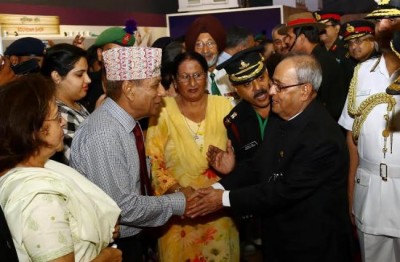 President Pranab Mukherjee visits Golden Jubilee commemorative exhibition of 1965 Indo-Pak War 