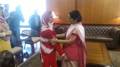 Geeta returns to India from Pak after over a decade, doesn't recognise her "family"