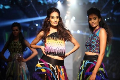 Abu Jani,  Sandeep host opening show Khosla Lakme Fashion Week