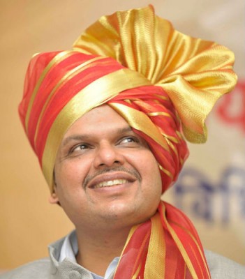 Maharashtra CM gives police 48 hours to arrest church vandals