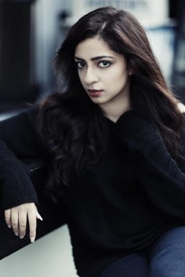 J.P. Dutta's daughter Nidhi Dutta marks her social media debut