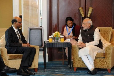 Modi arrives in Singapore to attend  Lee Kuan Yew's funeral