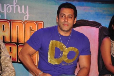Salman's 'Bajrangi Bhaijaan' earns huge praises from B-town 