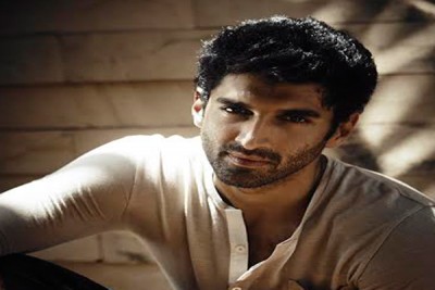 Aditya Roy Kapur is missing Kashmir