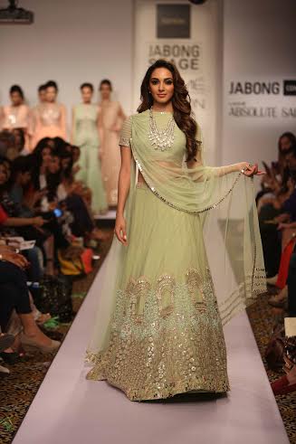 LFW: Shilpa Reddy and Ridhi Mehra presented amazing style directions  at Jabong stage