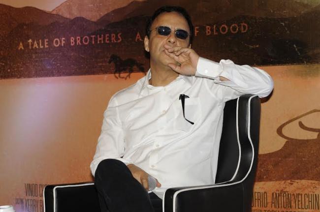 Vidhu visits Kolkata on 'Broken Horses'