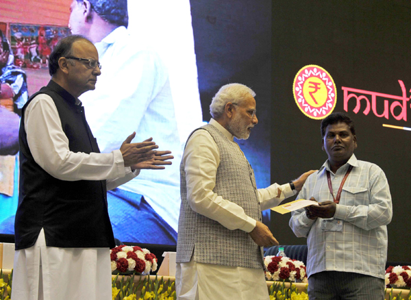Narendra Modi launching the Pradhan Mantri MUDRA