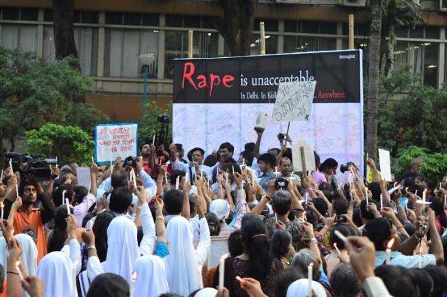 Kolkata shows solidarity with nun
