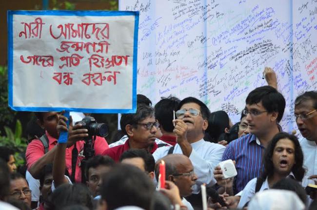 Kolkata shows solidarity with nun