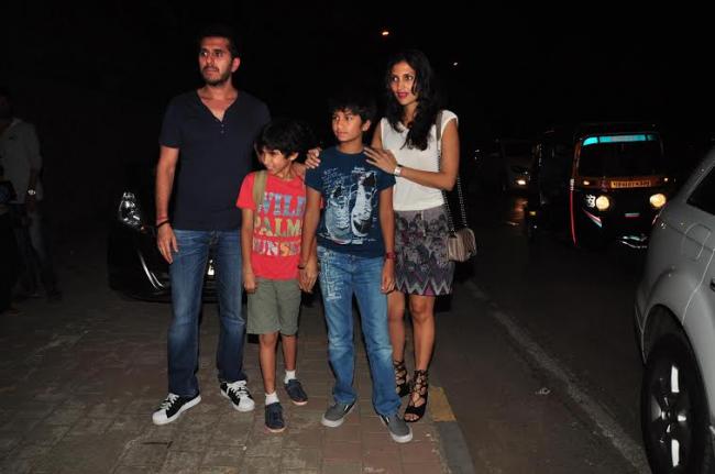 Farhan, Zoya host friends for Dil Dhadakne Do trailer 