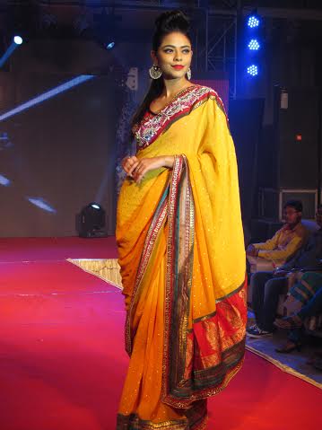 ATK players sizzles at Baazar Kolkata's fall collection launch