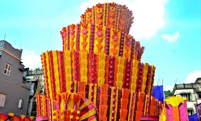 Glimpse of Goddess Durga from Kolkata's Ahiritola Sarbojanin