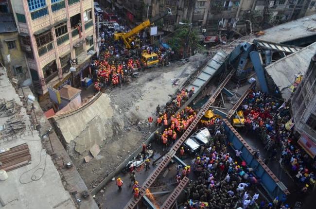 Over 10 killed in Kolkata under construction fly over collapse 