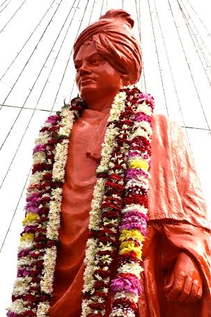 Kolkata celebrates Swamiji's birthday