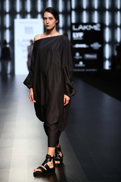 LFW Day 2: Designer Kallol Datta showcases his collection